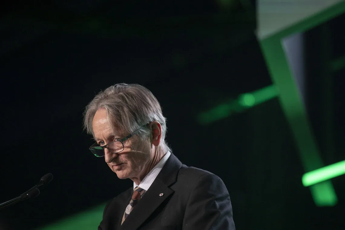 Souvent appelé le 'Parrain de l'IA', le professeur Geoffrey Hinton est un psychologue cognitif et informaticien britanno-canadien