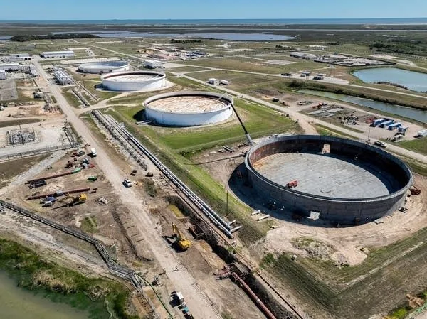 The U.S. Strategic Petroleum Reserve, the world's largest emergency supply, stores crude oil in mass